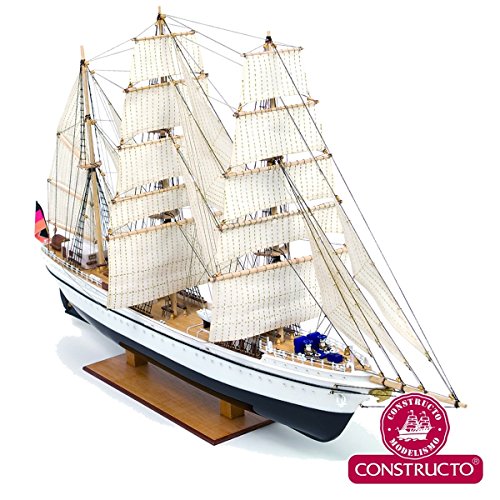 Maqueta del barco Gorch Fock